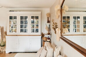 Family Cottage, 2 Bedrooms, Garden View | Living area | Printers