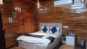Classic Room | Desk, laptop workspace, iron/ironing board, WiFi (free) - Lemon wood Cottage (Naobaricha)