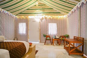 Deluxe Room, Patio, Resort View | In-room dining