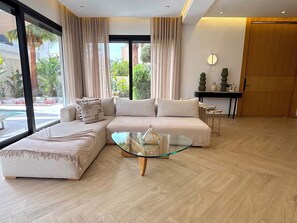 Smart TV - Palais Oyena (Marrakech)