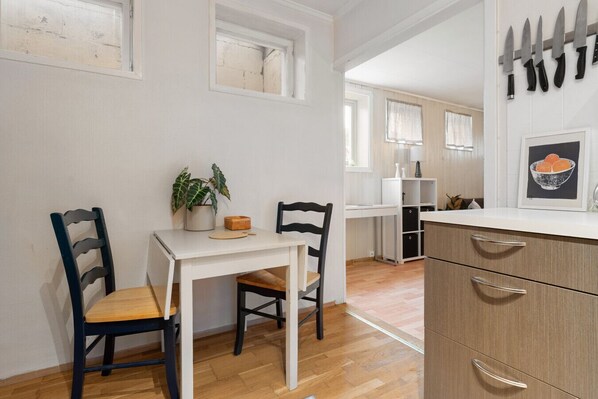 Dining - Arctic Basement Flat – City Calm (Tromsø)
