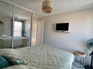 2 bedrooms - Valras Arrago, T3 apartment with terrace and parking space (Valras-Plage)