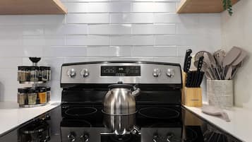 Kookgerei, borden en bestek