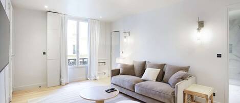 智能电视、办公室