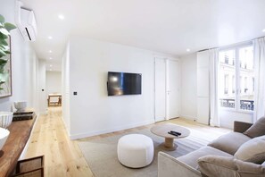 Smart TV, offices - Sublime apartment Center of Paris (Paris)