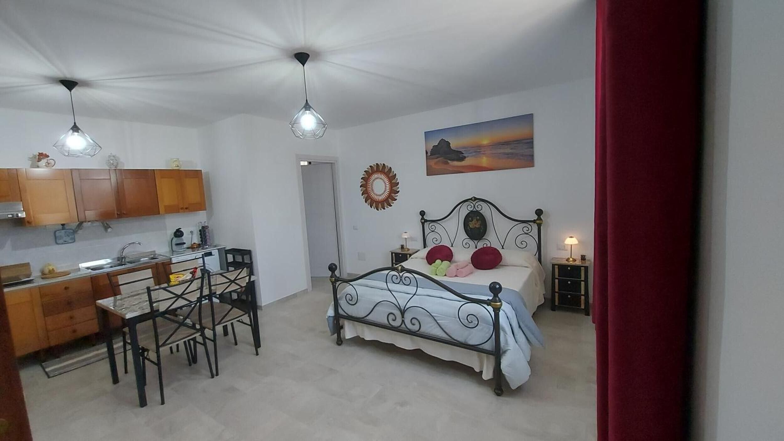 2 chambres, fer et planche à repasser, Wi-Fi, draps fournis