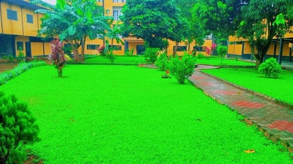 Property grounds - GUIM'S SQUARE HOTEL (Douala)