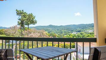 Doppelzimmer, Balkon, Bergblick | Kostenloses WLAN