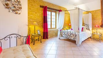 1 camera, ferro/asse da stiro, Wi-Fi, lenzuola