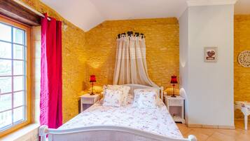 1 camera, ferro/asse da stiro, Wi-Fi, lenzuola