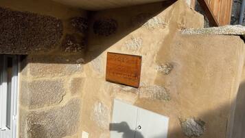 Casa, 3 habitaciones, balcón, vistas al jardín | Detalle del exterior