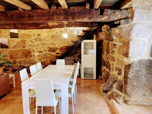 Casa, 3 habitaciones, balcón, vistas al jardín | Comedor