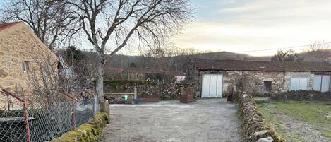 House, 3 Bedrooms, Balcony, Garden View | Parking