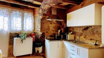 House, 3 Bedrooms, Balcony, Garden View | Interior