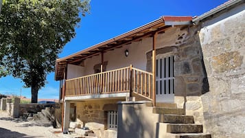 House, 3 Bedrooms, Balcony, Garden View | Exterior