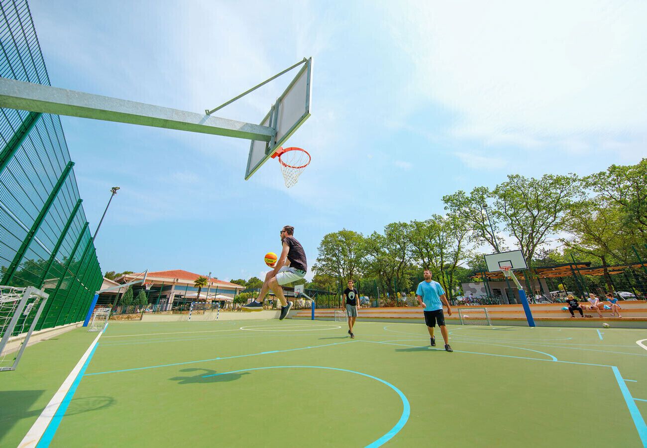 Sport court