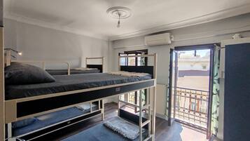 Blackout curtains, soundproofing, iron/ironing board, free WiFi