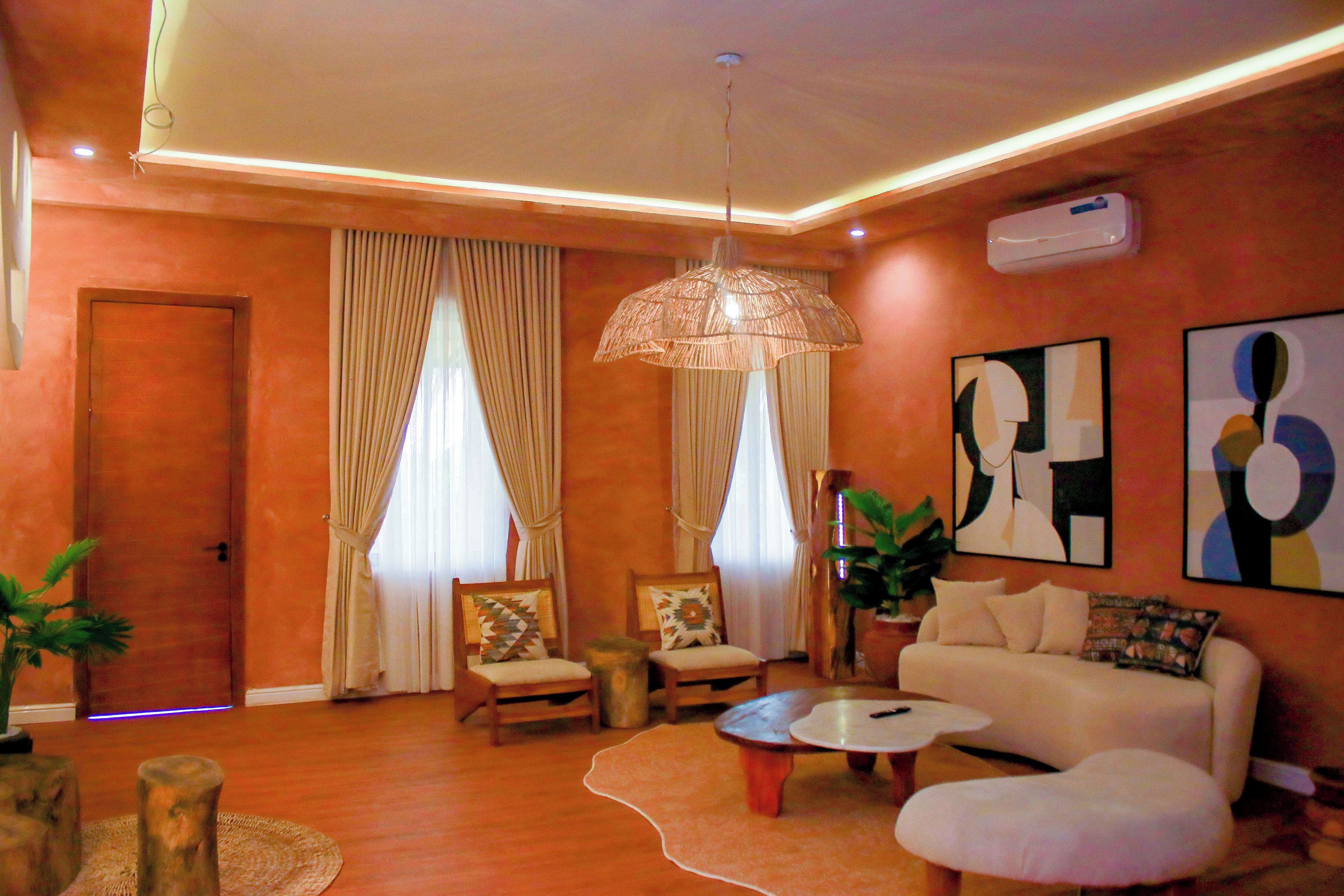 Luxury Suite, Balcony, Pool View | Living area