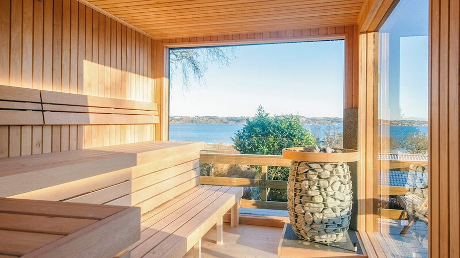 Family-friendly Cottage Near the Coast