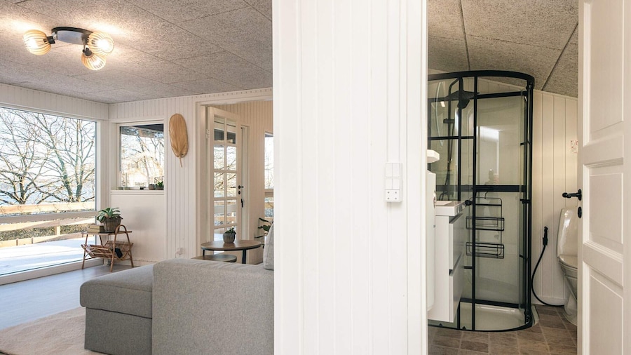 Family-friendly Cottage Near the Coast