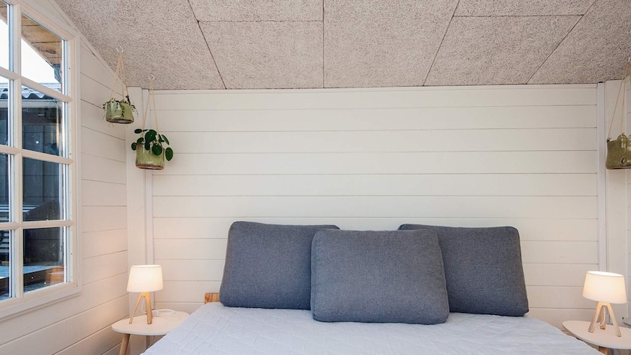 Family-friendly Cottage Near the Coast