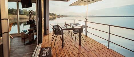 Mobile Home | Balcony