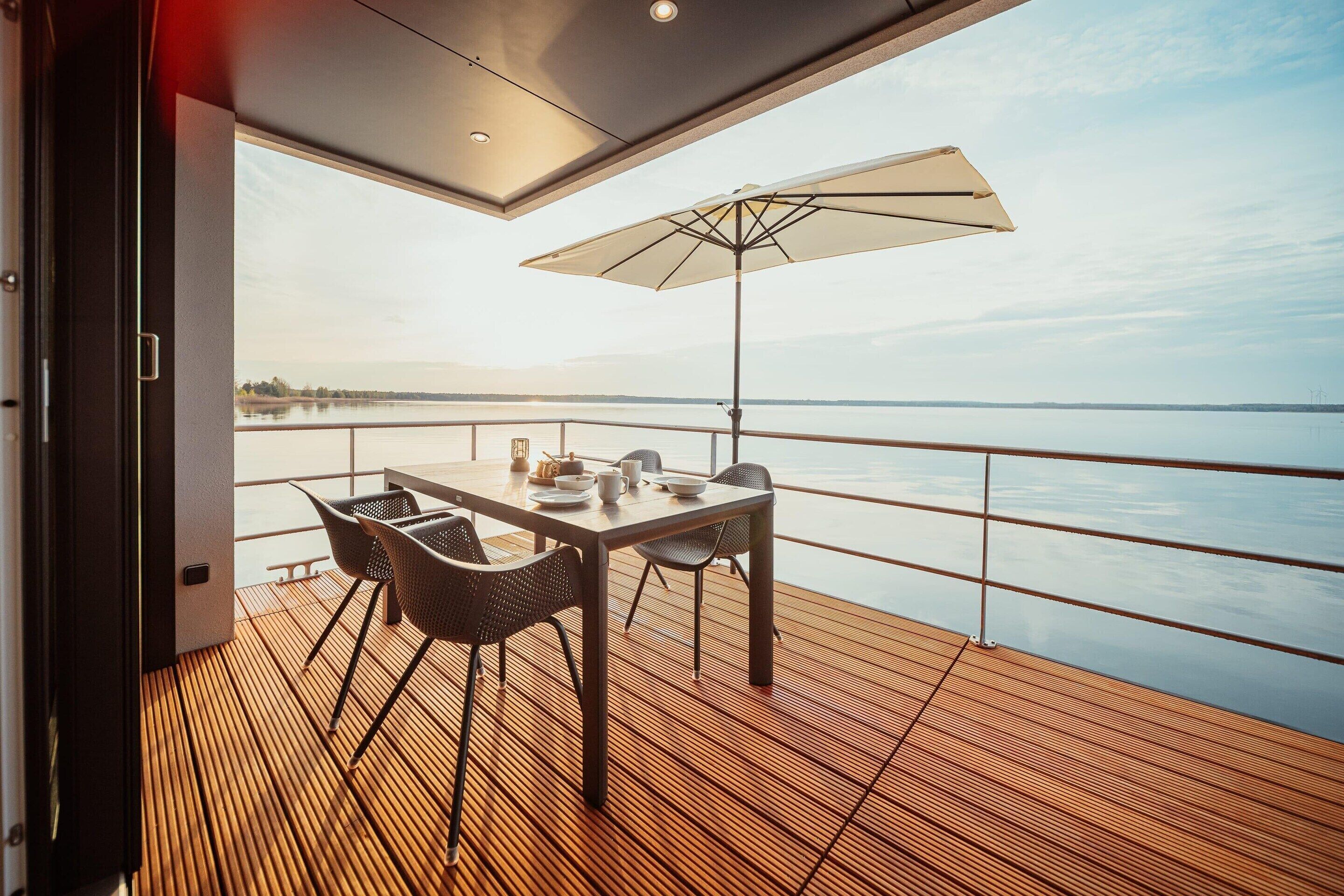 Mobile Home | Balcony