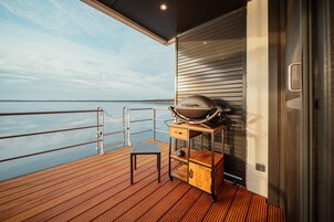 Mobile Home | Balcony