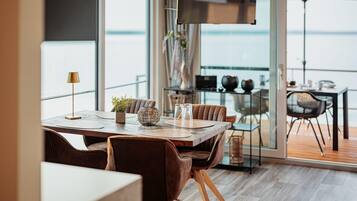 Mobile Home | Living room