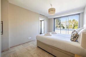 Apartment | 1 bedroom, laptop workspace, iron/ironing board, bed sheets - Bright Apartment With Sea View (Cannes)