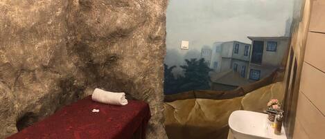 Sauna, steam room, hot stone massages, deep-tissue massages