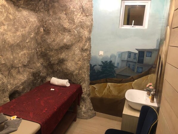 Sauna, steam room, hot stone massages, deep-tissue massages