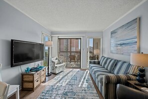 Smart TV, DVD player - 15% off weekly stays thru Aug. (Sat to Sat) 3BDR 2.5 BA OCEANVIEW condo. (North Myrtle Beach)