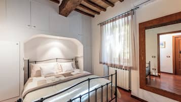 1 chambre, fer et planche Ă repasser, Wi-Fi gratuit, draps fournis