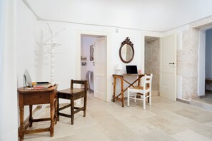 Interior - Villa Monsignore (Impalata)