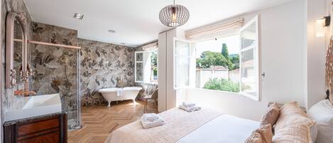 5 Schlafzimmer, Bügeleisen/Bügelbrett, kostenloses WLAN