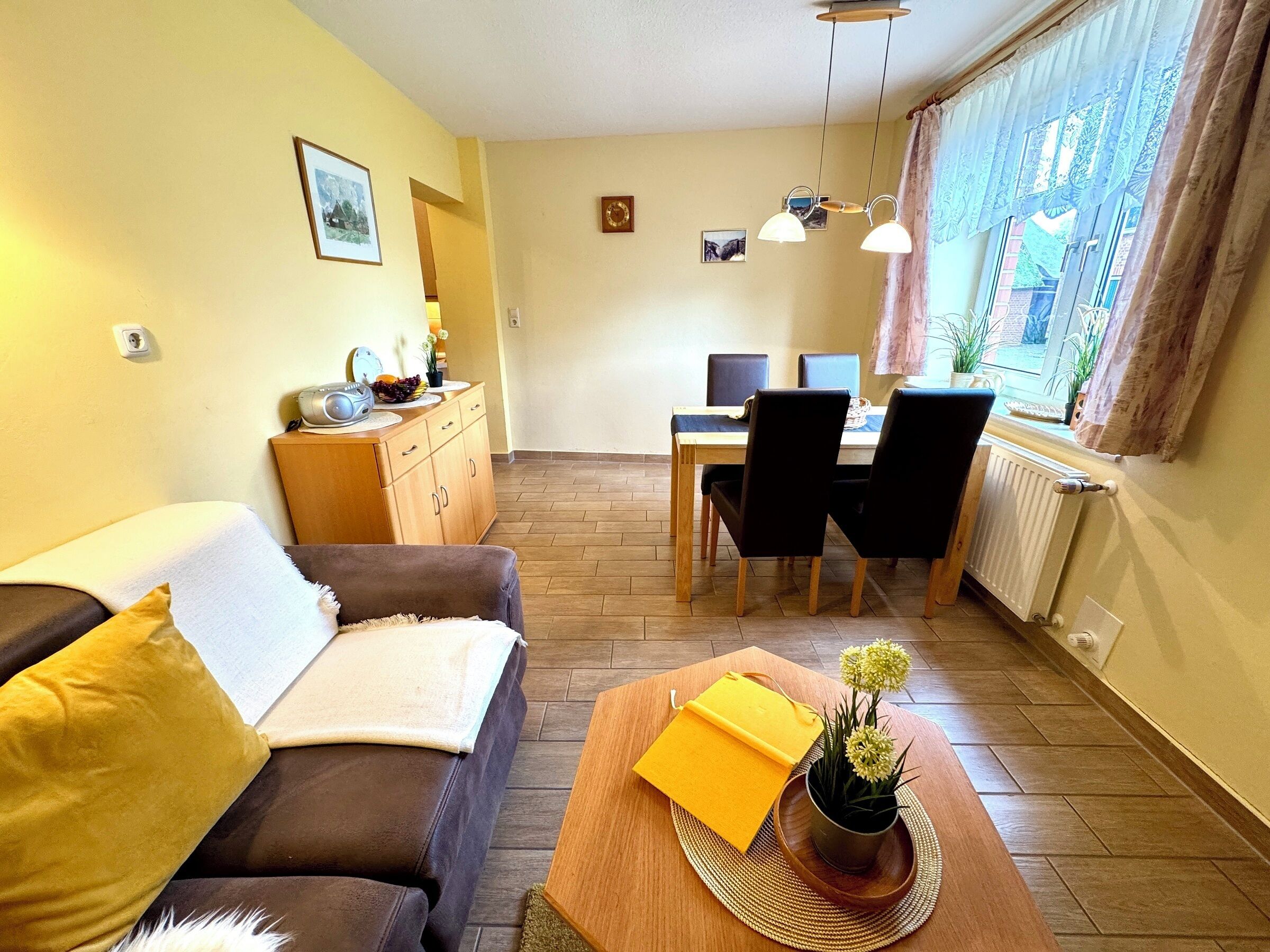 Komfortables Bauernhaus-apartment Mit Terrasse Und Garten - Ahrenshoop