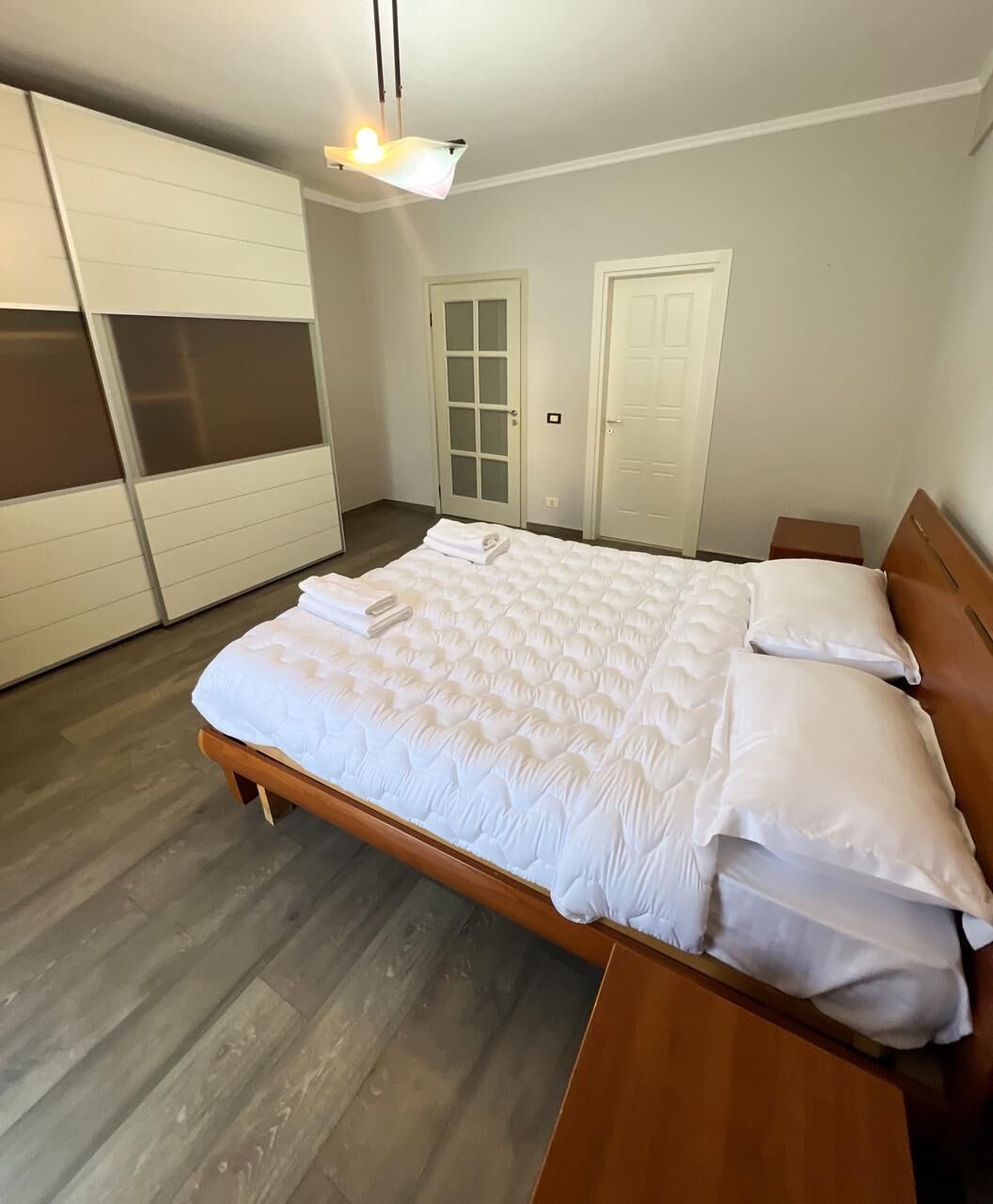 3 dormitorios, tabla de planchar con plancha, wifi y ropa de cama