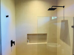 Appartement Confort, balcon, vue jardin | Salle de bain
