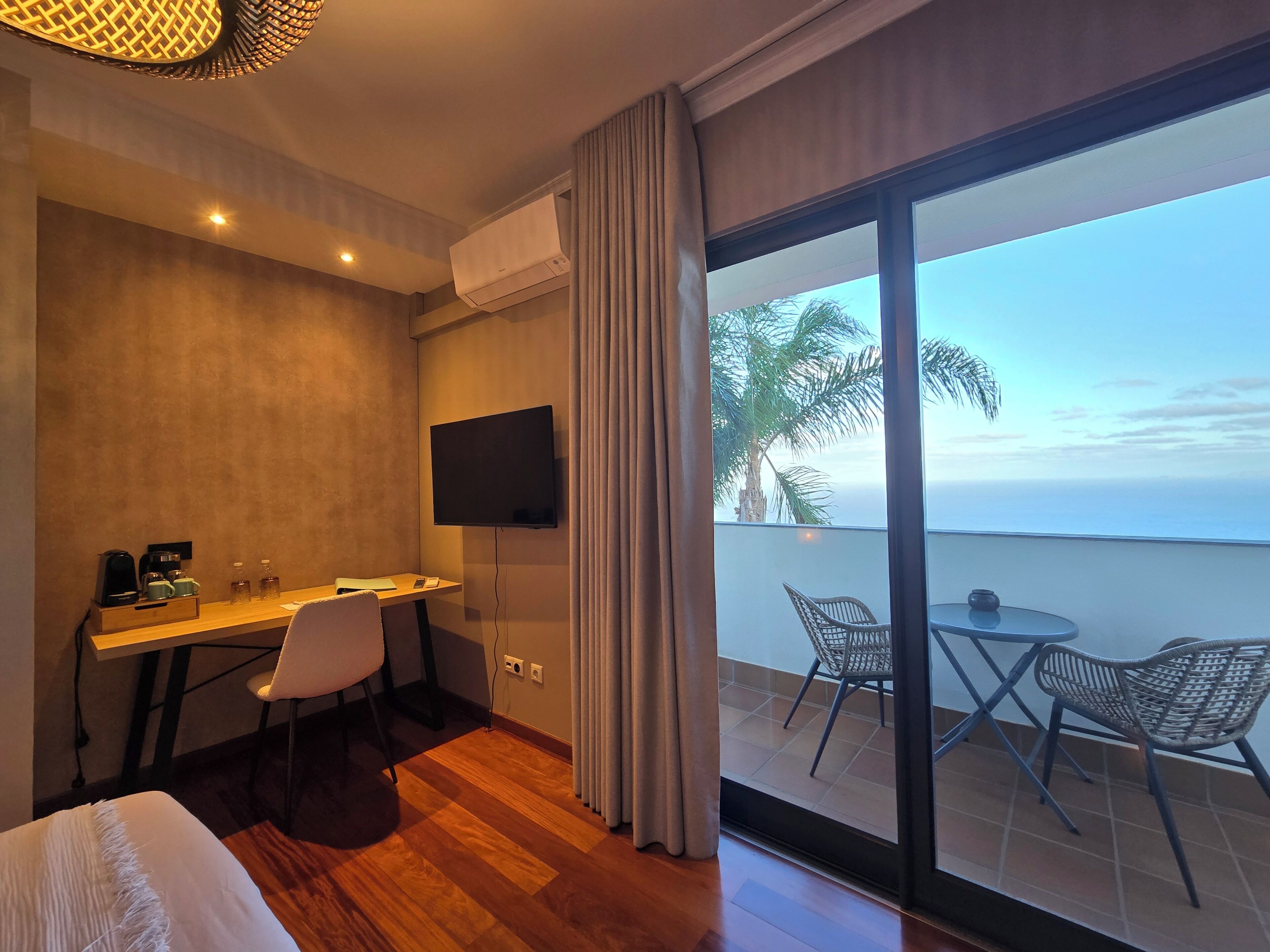 Phòng đôi | Minibar, két bảo mật tại phòng, khu vực làm việc phù hợp cho laptop 