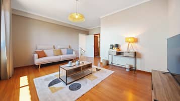 Deluxe suite | Een minibar, een kluis op de kamer, een laptopwerkplek, gratis wifi