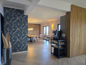 Tägliches inbegriffenes Frühstücksbuffet