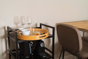 Double room with Terrace | Didekorasi berbeda-beda dan dilengkapi dengan perabotan berbeda-beda