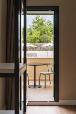 One-Bedroom Suite with balcony | Balcony - Limehome Palma Marina (Palma de Mallorca)