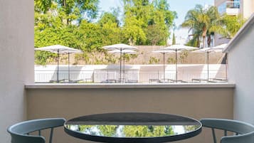 Comfort Suite with balcony | Balcón