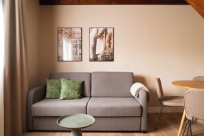 One-Bedroom Duplex Suite with sofa bed | Wohnbereich