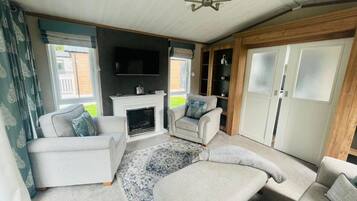 2 bedrooms, Internet