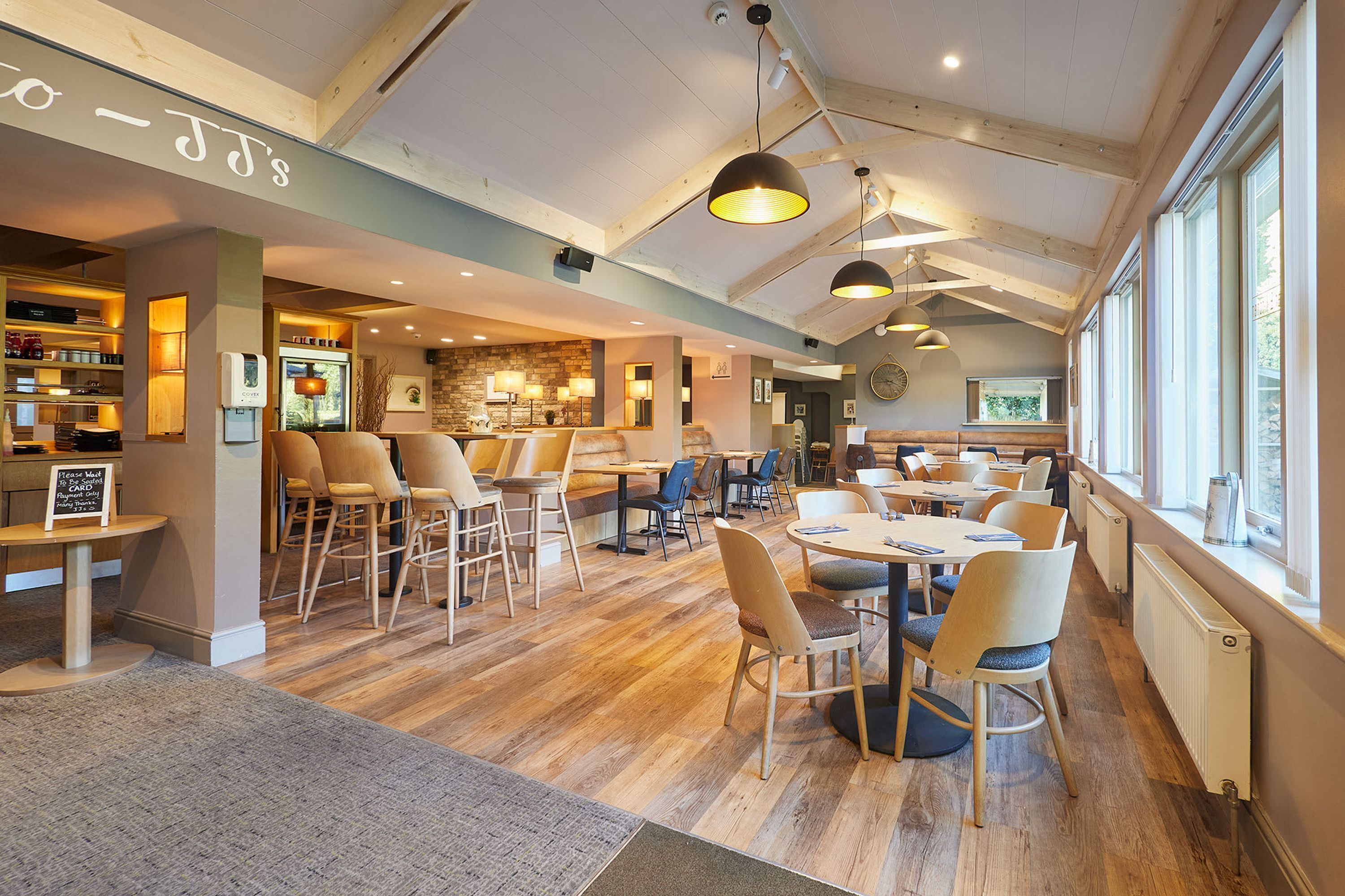 Rumah | 2 kamar tidur dan internet