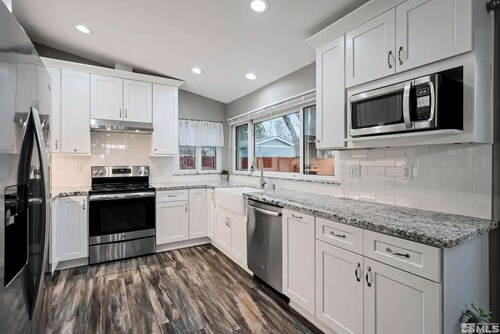 Family 4BR Home With Patio by Willowcreek Park