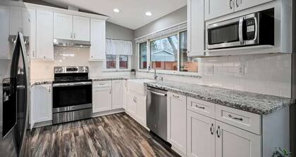 Family 4BR Home With Patio by Willowcreek Park